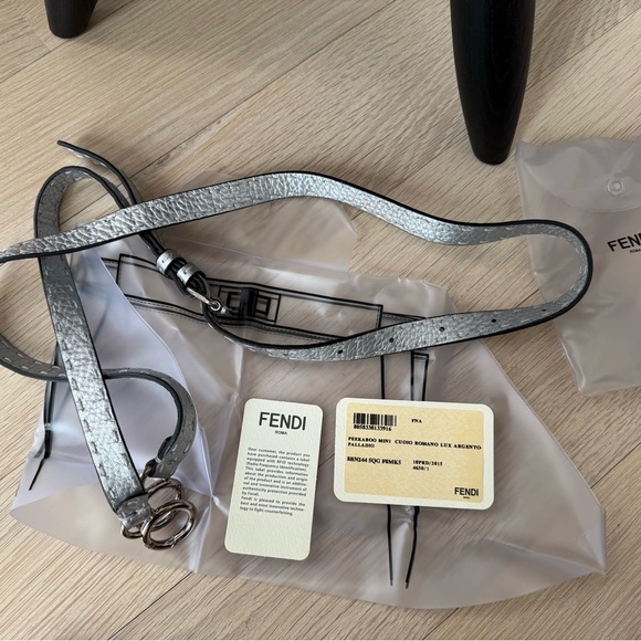Fendi Peekaboo Mini – Cuoio Romano Lux “Argento Palladio” (metallic silver) - Picture 2 of 13
